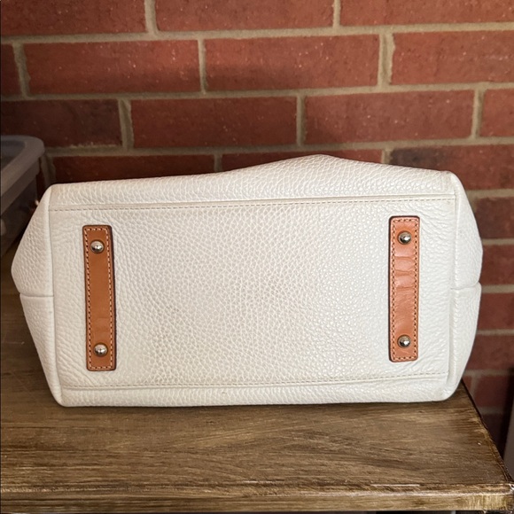 Dooney & Bourke Cream and Tan Shoulder Bag - Picture 3 of 9